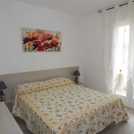 Apartament In 36962 *